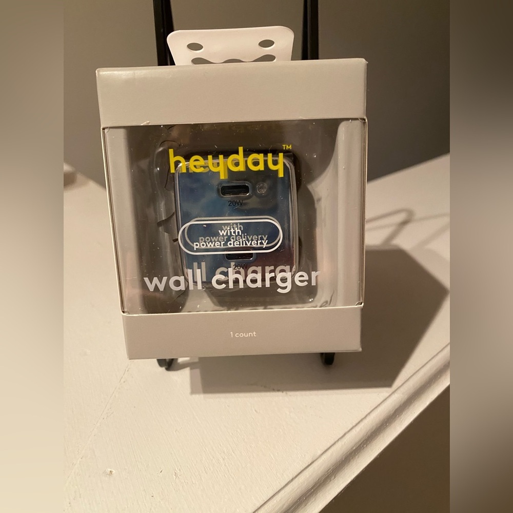 Heyday Dual USB-C Wall Charger in White 2 ports